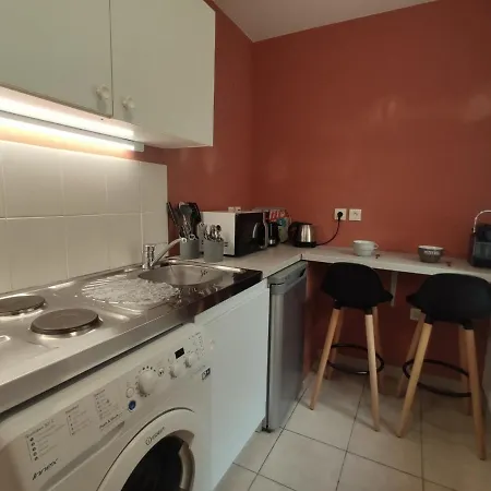 Studio Antibes, 1 Piece, 2 Personnes - Fr-1-252-168 Apartment Antibes