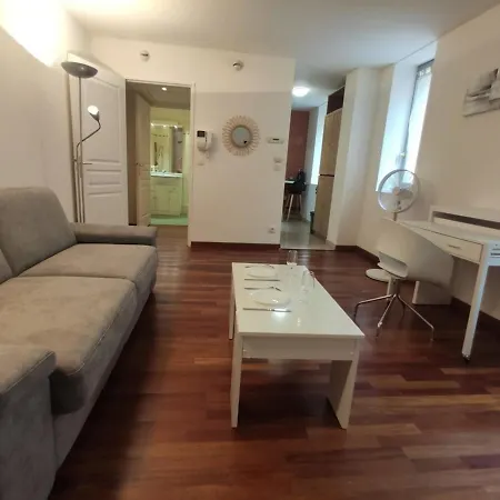 Apartment Studio Antibes, 1 Piece, 2 Personnes - Fr-1-252-168 Antibes