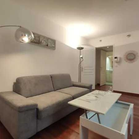 Studio Antibes, 1 Piece, 2 Personnes - Fr-1-252-168 Apartment